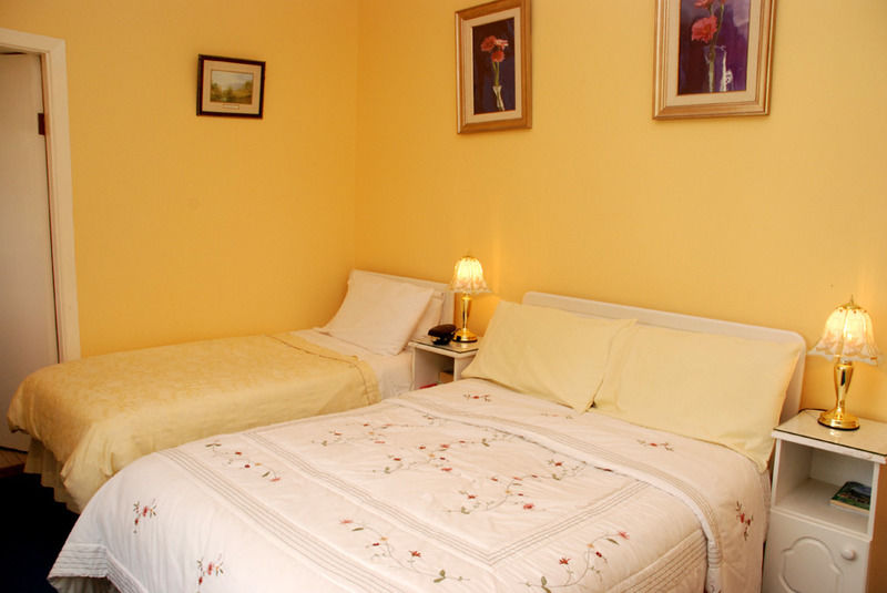 The Bungalow Farmhouse Clomantagh Ngoại thất bức ảnh